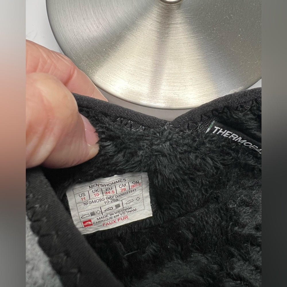 The North Face Men's Gray and Black Loafers - Picture 6 of 6